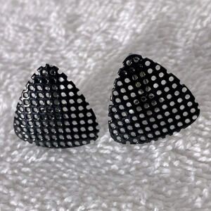 Vintage Black Coated  Metal Mesh Triangle Clip On Earrings